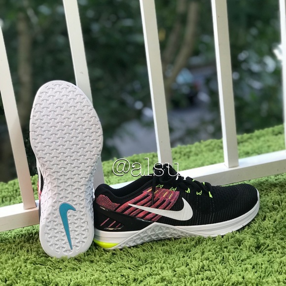 NWT Nike Metcon DSX Flyknit Black WMNS - Picture 5 of 7